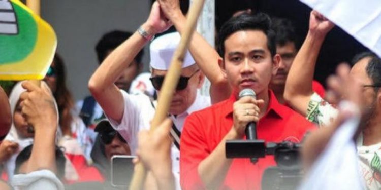 Dukung Putra Presiden, Prabowo Teken Rekomendasi Gibran-Teguh