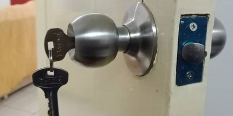 Ini Lho Alasan Pintu Kamar Sebaiknya Ditutup di Malam Hari!