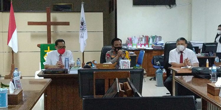 Berharap Jadi Wadah Kedamaian, Ketua Sinode GMIM Apresiasi Kapolda Sulut Irjen Pol RZ Panca Putra