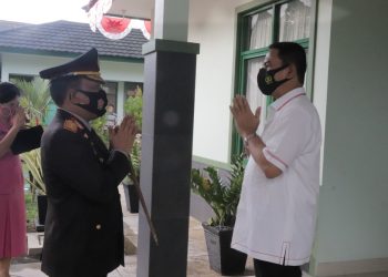 HUT TNI Ke -75, Matondang Terima Kejutan Kapolda Panca