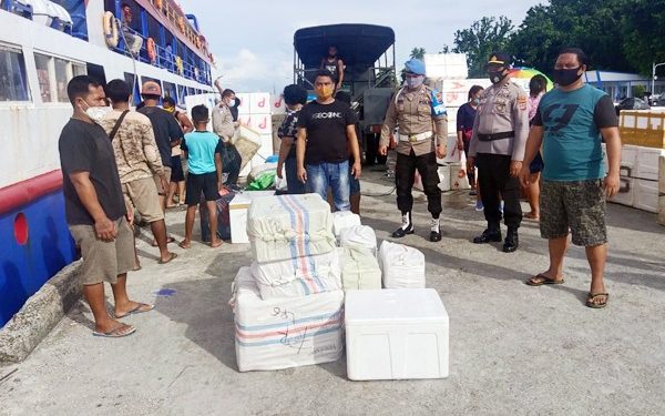 Satuan Resnarkoba Polres Kepulauan Talaud Amankan 438 Liter Miras Captikus di Pelabuhan Lirung