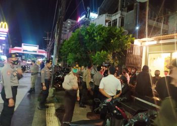 Satgas Ops Yustisi Gabungan Polda Sulut Jaring 5 Warga Tak Pakai Masker di Depan Mega Mall