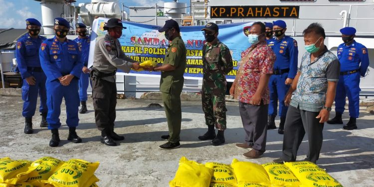 Laksanakan Sambang Nusa di Pulau Kawaluso, Tim Polairud Baharkam Polri Bantu Warga