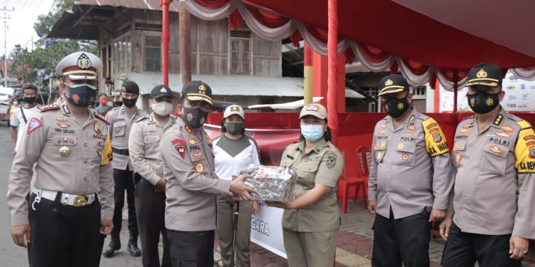 Kunjungi Mitra, Kapolda Sulut Cek Pos Pengamanan Terpadu Libur Panjang di Ratahan