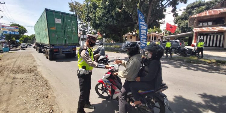 Polres Bitung Bagikan Masker Gratis saat Operasi Zebra, Ini Kata Kabid Humas Polda Sulut