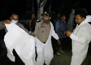 Sempat Ditolak Warga, Kapolsek Tamako Penuh Keberanian Makamkan Jenazah Reaktif Covid-19