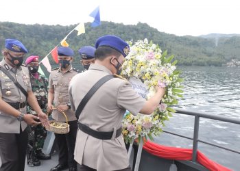 Kapolda Sulut Pimpin Upacara Tabur Bunga HUT ke-70 Korps Polairud