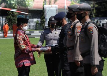 Di Mapolda Sulut, Ini Pesan Mendagri Tito Saat Pimpin Apel Pergeseran Pasukan Pam TPS