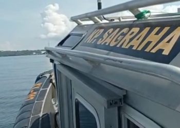 KP Sagraha Ditpolairud Polda Sulut Kawal Distribusi Logistik Pilkada ke Wilayah Kepulauan Minut