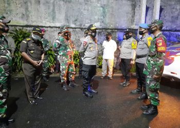 H-1 Pemungutan Suara, Kapolda Sulut Bersama Danrem Pantau Kesiapan Pengamanan Sejumlah TPS