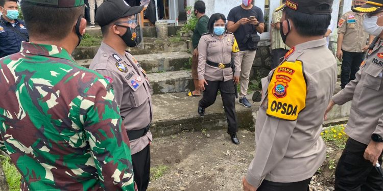 Kapolda Sulut Bersama Forkopimda Pantau Pemungutan Suara Pilkada Serentak 2020 di Minsel