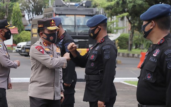 Kapolda Sulut Pimpin Apel Pemberangkatan 2 SSK Brimob BKO Polda Metro Jaya
