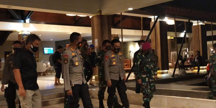 Kapolda Pantau Pengamanan Rekapitulasi Hasil Penghitungan Suara Tingkat Provinsi Pilgub Sulut