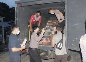 Polda Sulut dan Bhayangkari Daerah Sulawesi Utara Salurkan Bantuan Bagi Korban Gempa di Sulbar