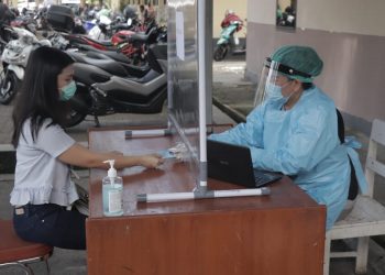 3 Tenaga Medis di FKTP Polda Sulut Disuntik Vaksin Covid-19