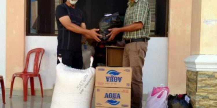 Setwan Kotamobagu Salurkan Bantuan Untuk Korban Bencana Alam