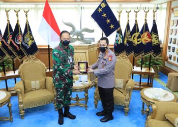 Kunjungi KSAU, Kapolri Harap Sinergitas Dari Atas Hingga Bawah Tegakan Displin Prokes