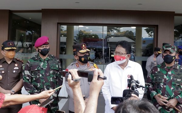 Kapolda Sulut Pimpin Apel Kesiapan Tenaga Tracer dan Vaksinator C-19