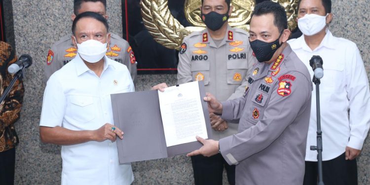 Kompetisi Sepak Bola Diizinkan, Kapolri Ingatkan Komitmen Penegakan Prokes