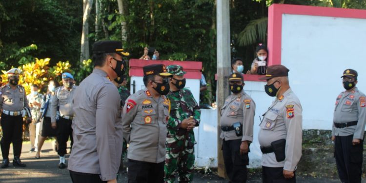 Kunjungi Sitaro, Kapolda Tinjau Lahan Pembangunan Polres dan Ingatkan Prokes Covid-19