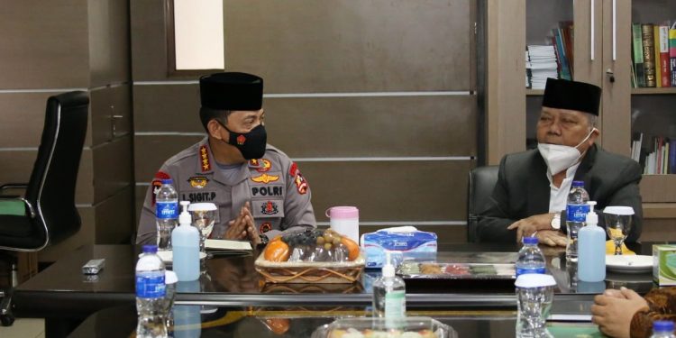 Silaturahmi ke Persis, Kapolri Minta Masyarakat Hilangkan Polarisasi dan Bersatu Membangun Bangsa