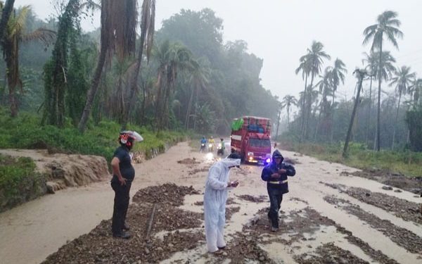 Polres Bolmong Utara Lakukan Penanganan Banjir dan Tanah Longsor di Dua Kecamatan