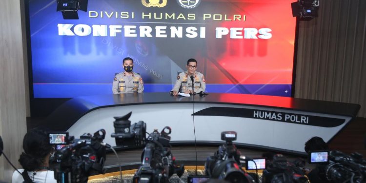 Kapolri Minta Masyarakat Tak Panik Pasca-Bom Bunuh Diri di Katedral Makasar