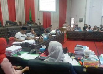 Terjaga Hingga Waktu Sahur, Ketua Dekot Ikuti Pembahasan LKPJ Walikota