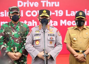 Kapolri dan Panglima Berharap Vaksinasi Drive Thru di Medan Jadi Role Model Wilayah Lain