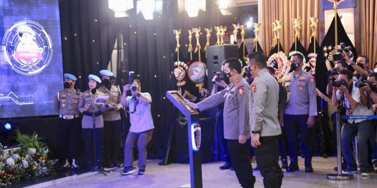 Kapolri Launching Aplikasi Propam Presisi