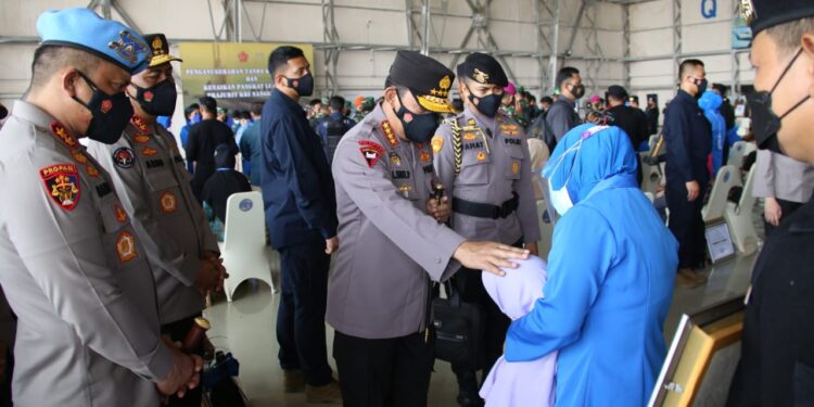 Kapolri Tawarkan Anak Prajurit Awak Nanggala 402 Jadi Polisi