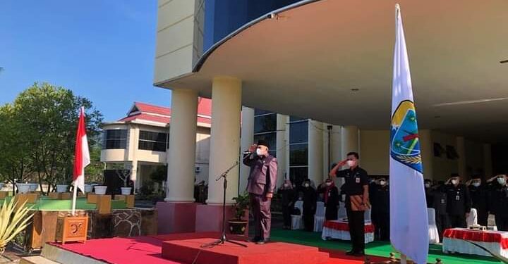 Pimpin Upacara Hardiknas, Wabup Bolmut Sampaikan Sambutan Menteri Nadiem