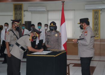 Kapolda Sulut Pimpin Sertijab 3 Pejabat Utama dan Lantik Kepala SPN