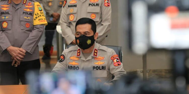 Hari Ini, Panglima TNI dan Kapolri Tinjau Vaksinasi di Madiun dan Bangkalan