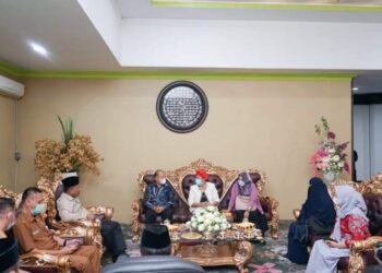 Bahas Kerjasama, Bupati Depri Terima Audiens Rektor UDK kotamobagu.