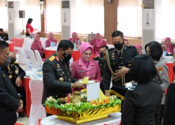 Polda Sulut Gelar Syukuran Sederhana Hari Bhayangkara ke-75