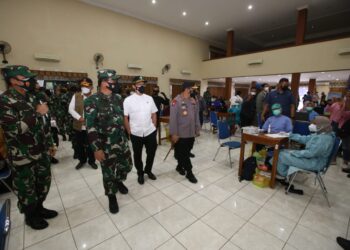 Kapolri Sebut TNI-Polri Siap Fasilitasi Warga Yogyakarta yang Ingin Percepat Vaksinasi Massal