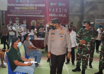 Kapolda Sulut dan Danrem 131/Santiago Tinjau Vaksinasi di Gerai Vaksin Presisi Bolmong