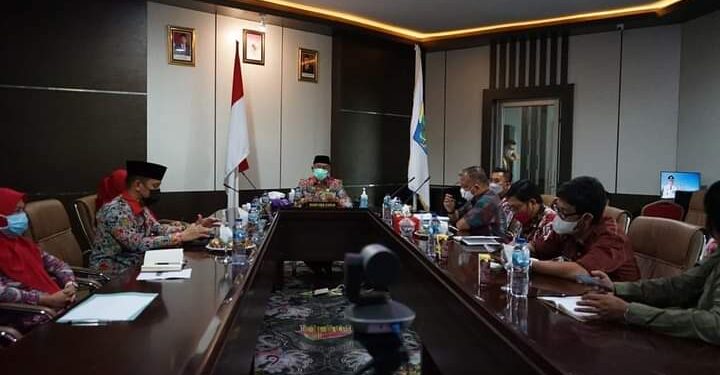 Sekda Bolmut Pimpin Rapat PTB Kawasan Hutan