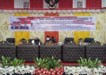 Jelang Hut RI Ke-76, Ketua Mekal dan Walikota Duduk Rapat Di Ruang Sidang Paripurna