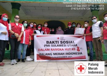 PMI KK-BM Peringati HUT Ke-76, Kapolsek Modoinding Jadi Relawan Teraktif Donor Darah