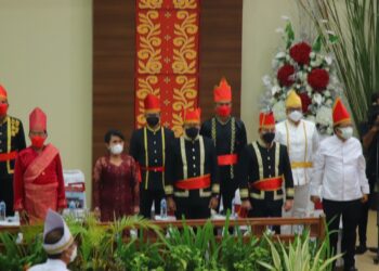 Berbusana Adat Minahasa, Kapolda Hadiri Puncak Peringatan HUT ke-57 Provinsi Sulut