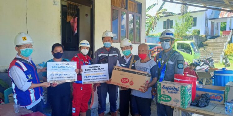 PT PP Salurkan Bantuan Untuk Korban Bencana Banjir Sangtombolang