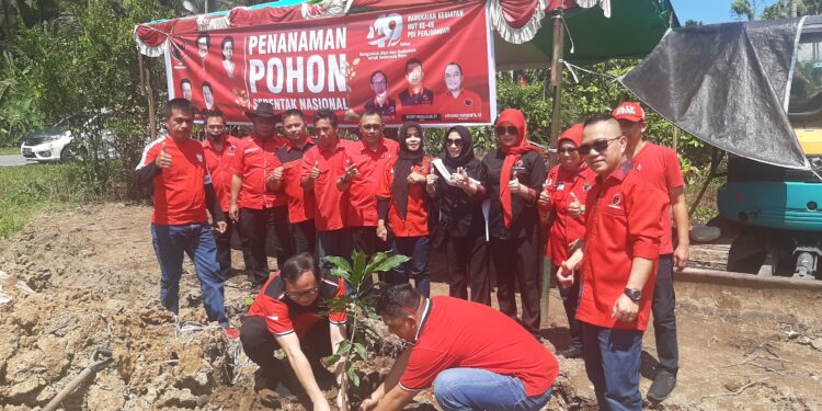 Pembangunan Sekretariat DPC PDIP Dimulai, Mekal Jelaskan Filosofi Menanam Pohon