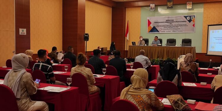 Terima Bimtek Pengaturan UU no 01 Tahun 2022, Pimpinan dan Personil DPRD Kotamobagu Ikuti Agenda Rutin