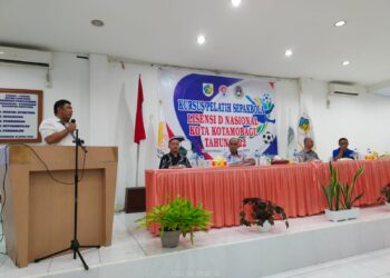 Berharap Lahirkan Atlet Terbaik Daerah, Ketua Meiddy Buka Kegiatan Kursus Pelatih SepakBola