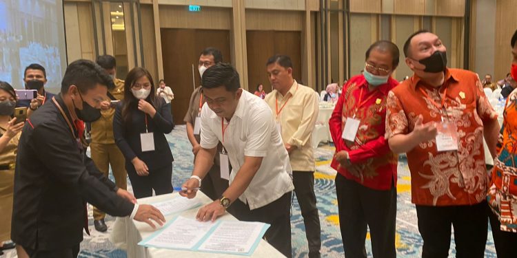 Ikuti Amanat UU 23 Tahun 2014, Ketua Meiddy Hadiri Forum Pimpinan DPRD