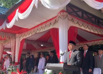 Ketua Meiddy Bacakan Naskah Proklamasi Dengan Lantang Tanpa Masker Lagi