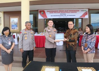 RS Bhayangkara Manado Terima Hibah Alkes dari Siloam Hospitals Group