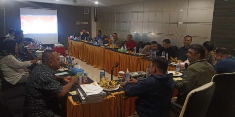 Dilakukan Dengan Ketat dan Teliti, Ketua Meiddy Pimpin Rapat Pembahasan Ranperda APBD Tahun 2023